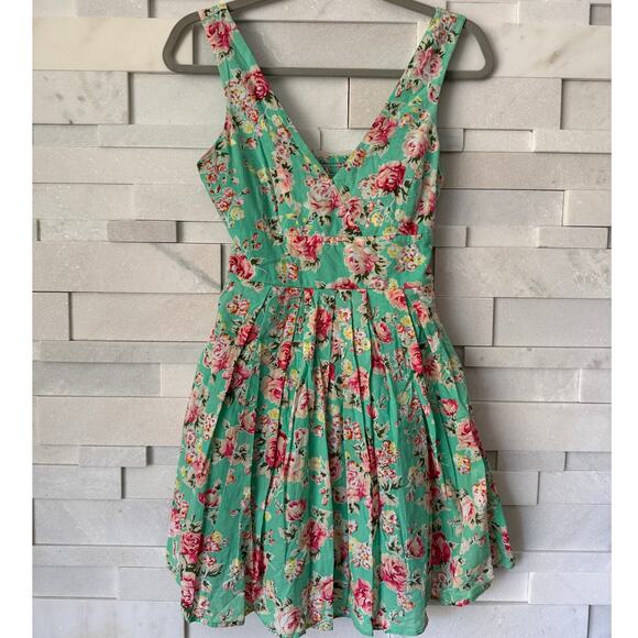 Emerald Sundae Dresses & Skirts - 100% Cotton Fit Flare Floral Sleeveless Tie Back Mini Dress Preppy Cottagecore M